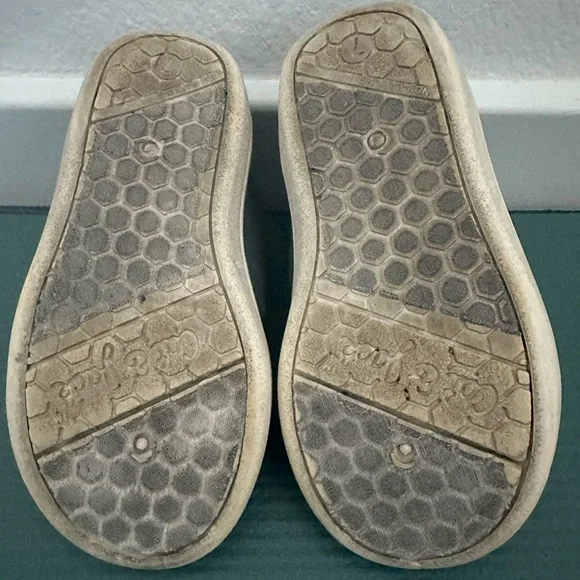 Cat & Jack Toddler Parker Sneaker Canvas Shoe 7 - Picture 4 of 5